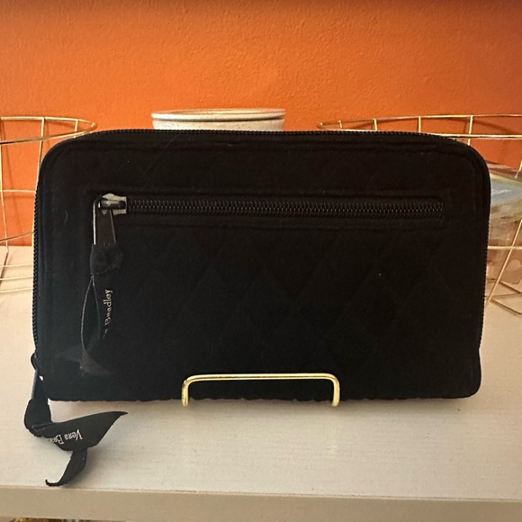 VERA BRADLEY Black Quilted Wallet with Turn-Lock - Picture 5 of 12